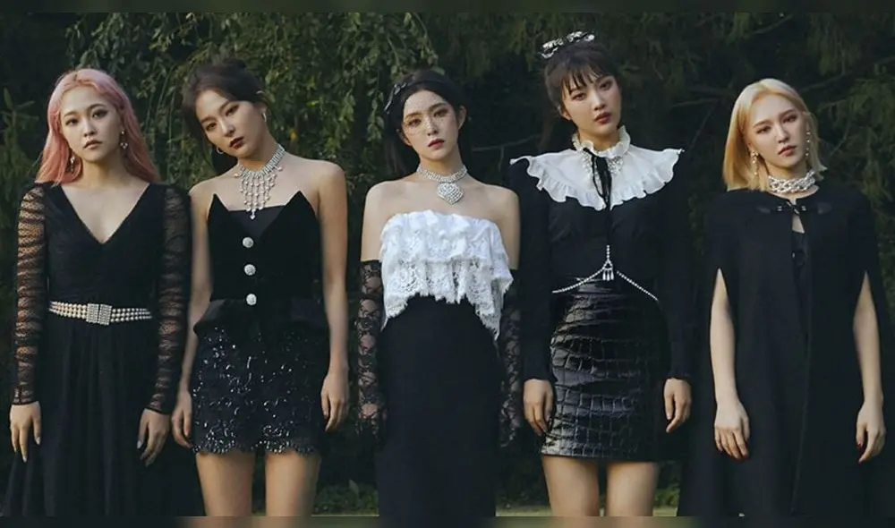 Red Velvet con el concepto de su último video musical, Psycho.