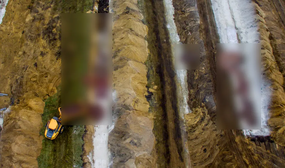 Cientos de cadáveres salieron a la superficie de sus tumbas. Foto: AFP