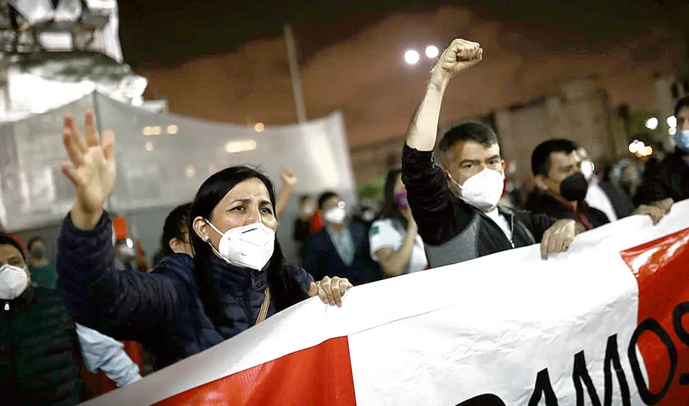 julio guzman plaza san martin protestas vacancia foto aldair mejia julio guzman plaza san martin protestas vacancia foto aldair mejia