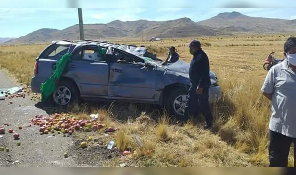 Auto se despistó en la carretera en Azángaro. Uno de los ocupantes falleció de forma instantánea.