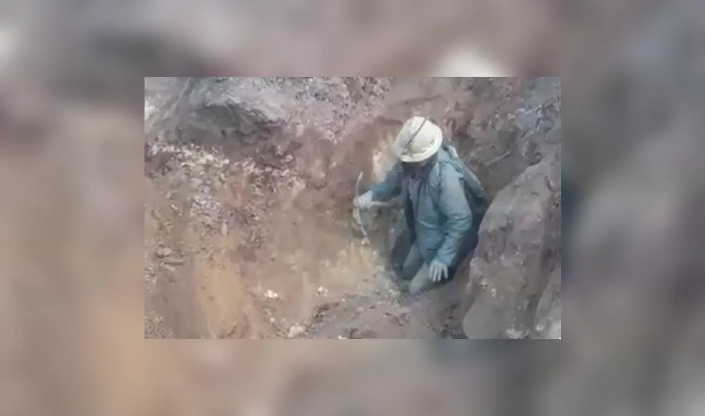 Mineros ilegales desafían la muerte durante estado de emergencia El Toro La Libertad Mineros ilegales desafían la muerte durante estado de emergencia El Toro La Libertad
