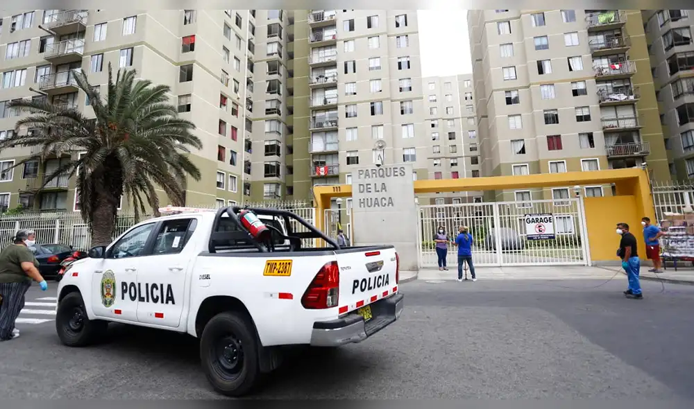 Exteriores del condominio donde vive Leonard León. Foto: La República