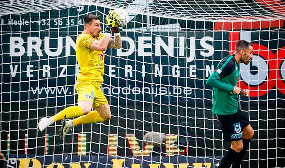 Miguel Van Damme seguirá defendiendo la portería del Cercle Brugge por una nueva temporada. (Foto: Cuenta Twitter de Miguel Van Damme) Miguel Van Damme seguirá defendiendo la portería del Cercle Brugge por una nueva temporada. (Foto: Cuenta Twitter de Miguel Van Damme)