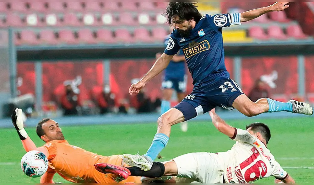 Cristal y Universitario chocarán por el partido de vuelta este domingo en el Estadio Nacional. Foto: FPF