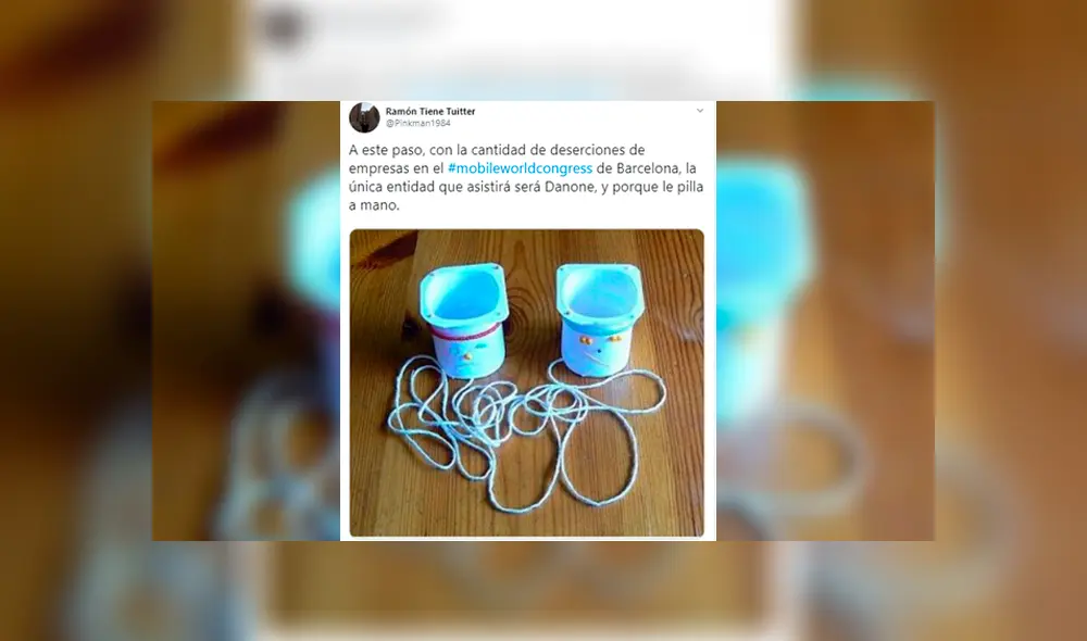 Desliza a la izquierda para ver los mejores memes del MWC 2020 en Facebook.