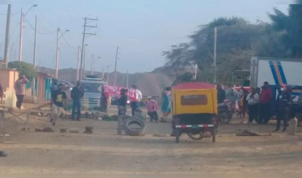 Piura: pobladores del cono norte de Talara bloquean vía a Lobitos LRND ...