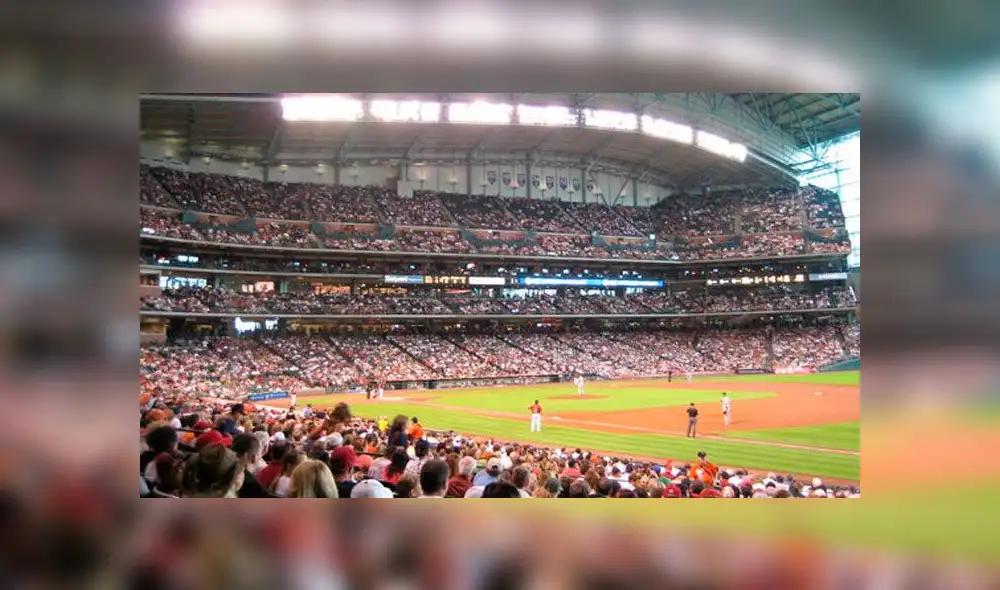 Niña queda con daño cerebral luego de recibir pelotazo en partido de béisbol [VIDEO]