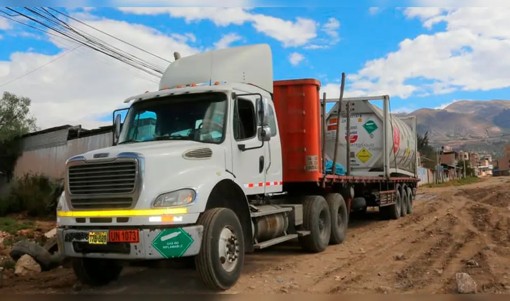 Abastecen con oxígeno medicinal a hospital COVID-19.