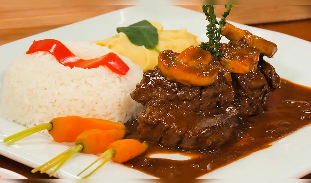 Lomo al vino con champiñones. Restaurante El Cascajal.