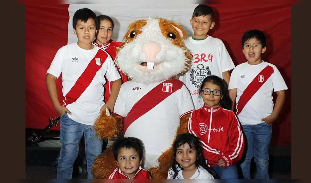 Peruanos rinden homenaje a la bandera en Australia