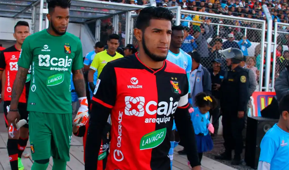 Alexis Arias fue expulsado por doble amarilla en la victoria ante Sporting Cristal (1-0). Foto: Archivo