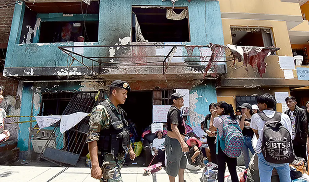 Zona cero. La zona continúa inhabitable. Los damnificados viven en carpas, pero necesitan más que eso para recuperarse. (Foto: M. Merino) Zona cero. La zona continúa inhabitable. Los damnificados viven en carpas, pero necesitan más que eso para recuperarse. (Foto: M. Merino)