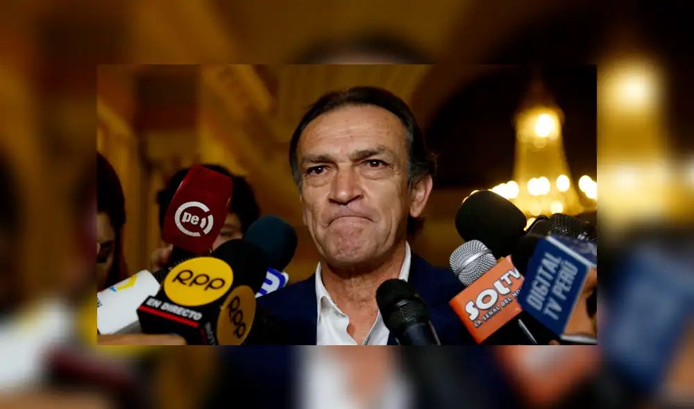 Becerril dice que aprender la labor parlamentaria toma como mínimo un año Becerril dice que aprender la labor parlamentaria toma como mínimo un año