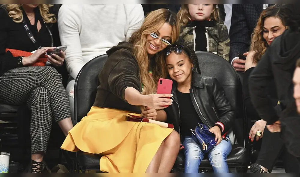 La joven cantante también recibe créditos de autoría en el álbum de la banda sonora de dicha película. (Foto: AFP)