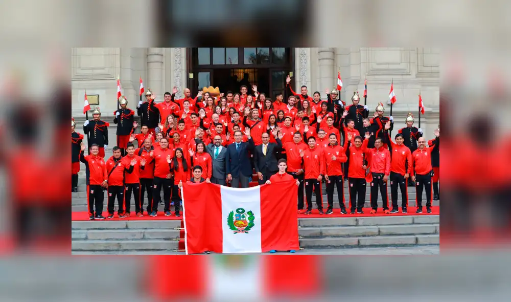 Martín Vizcarra premió a medallistas peruanos en Juegos Suramericanos Martín Vizcarra premió a medallistas peruanos en Juegos Suramericanos