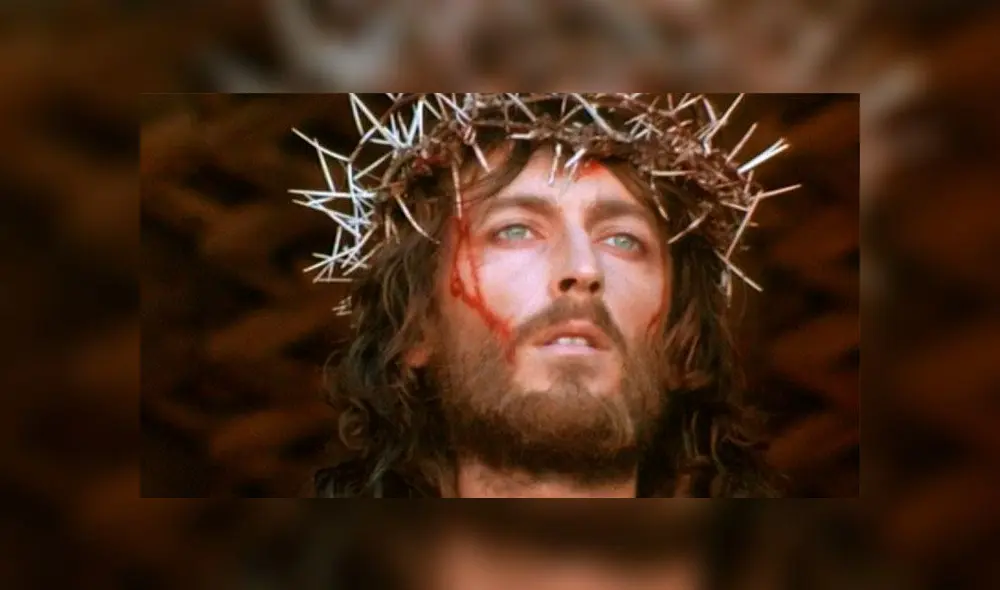 Así luce Robert Powell, el actor que interpretó a Cristo en 'Jesús de Nazareth'