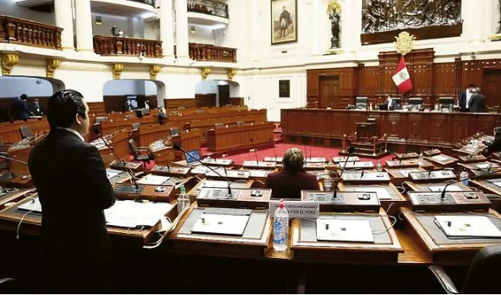 Martín Vizcarra: Presentan moción de vacancia contra mandatario luego de difusión de audios Martín Vizcarra: Presentan moción de vacancia contra mandatario luego de difusión de audios