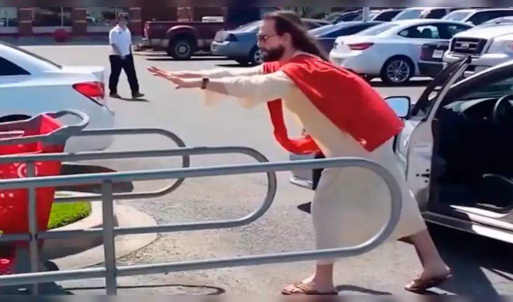 Facebook: "Jesús" aparece en supermercado y realiza noble acción [VIDEO]