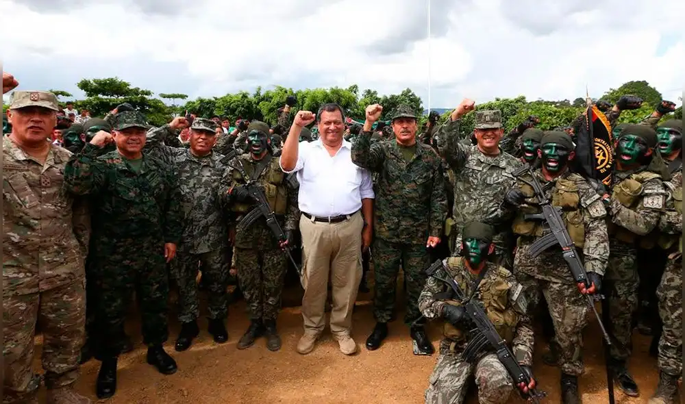 Jorge Nieto: “Defendemos democracia en primera fila contra el terrorismo” Jorge Nieto: “Defendemos democracia en primera fila contra el terrorismo”