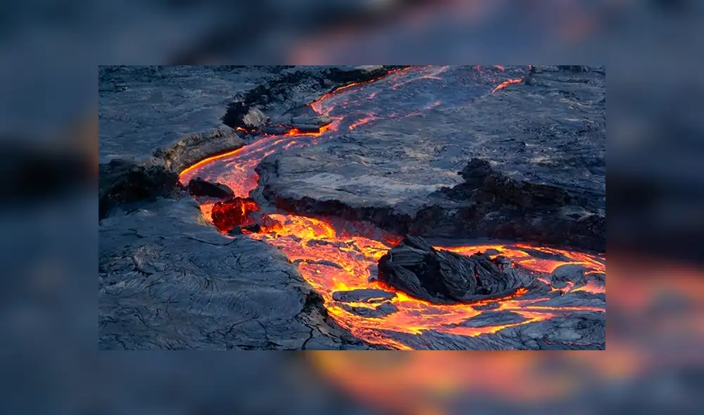 Google Maps: usuario recorre zona volcánica y descubre a turistas exponiendo su vida [VIDEO]
