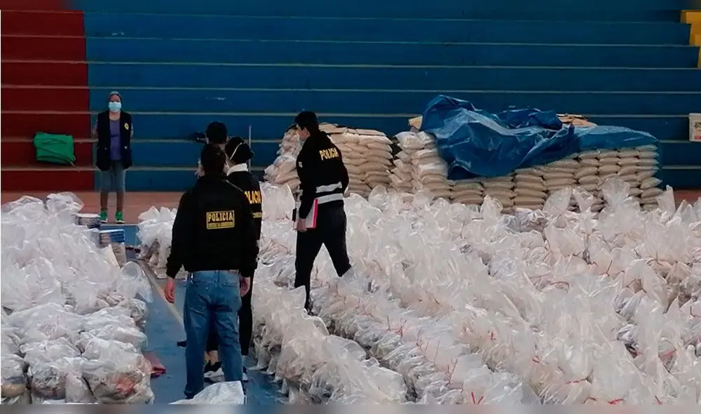 Alcalde Alex Rodríguez indicó que costo de canastas es de 200 mil soles. Alcalde Alex Rodríguez indicó que costo de canastas es de 200 mil soles.