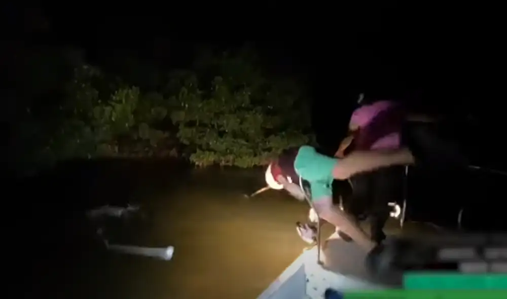 Desliza hacia la izquierda para ver las imágenes del video viral. Foto: Captura de YouTube. Desliza hacia la izquierda para ver las imágenes del video viral. Foto: Captura de YouTube.