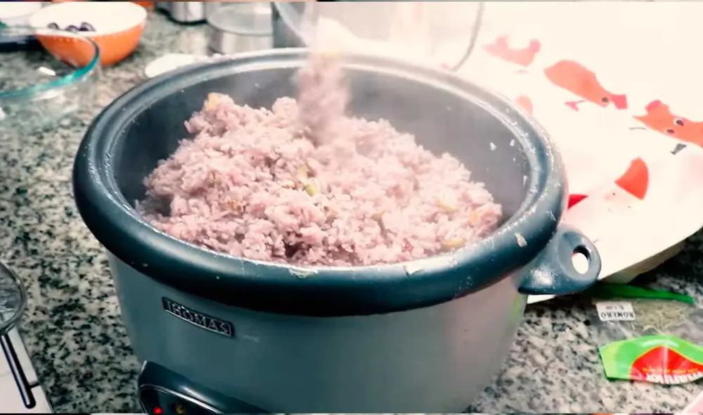 Desliza las imágenes para conocer un poco más sobre la preparación de esta cena navideña económica. Foto: captura de YouTube/Ariana Bolo Arce