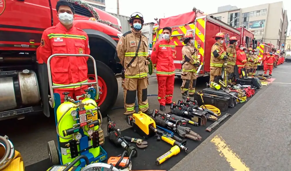Los Bomberos llegarán a Mesa Redonda en un máximo de 5 minutos. Foto: URPI - GLR