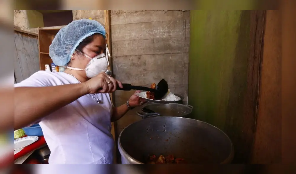 Gobierno destinará 17 millones de soles a municipios para que entreguen kits de sanidad a mujeres que laboran en comedores populares. Foto: Flavio Matos / La República.