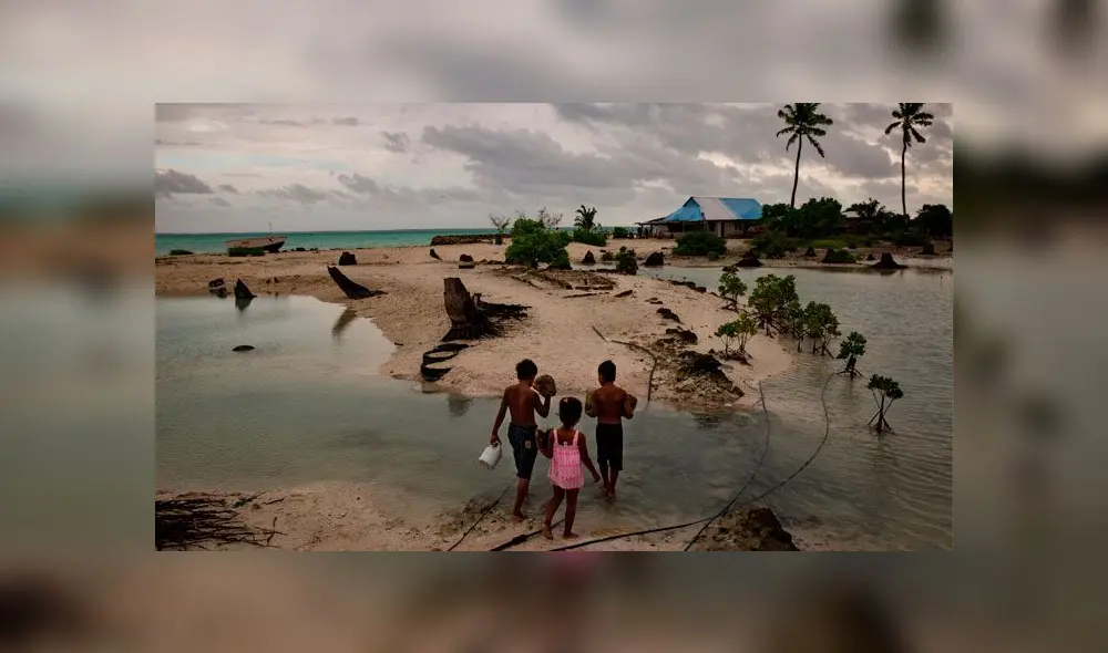 Kiribati posee una superpoblación, que lo tiene sumido en la miseria al vivir totalmente aislado del mundo. Foto: Difusión Kiribati posee una superpoblación, que lo tiene sumido en la miseria al vivir totalmente aislado del mundo. Foto: Difusión