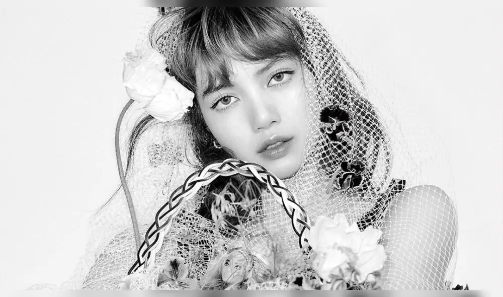 Desliza para ver más fotos de Lisa de BLACKPINK.