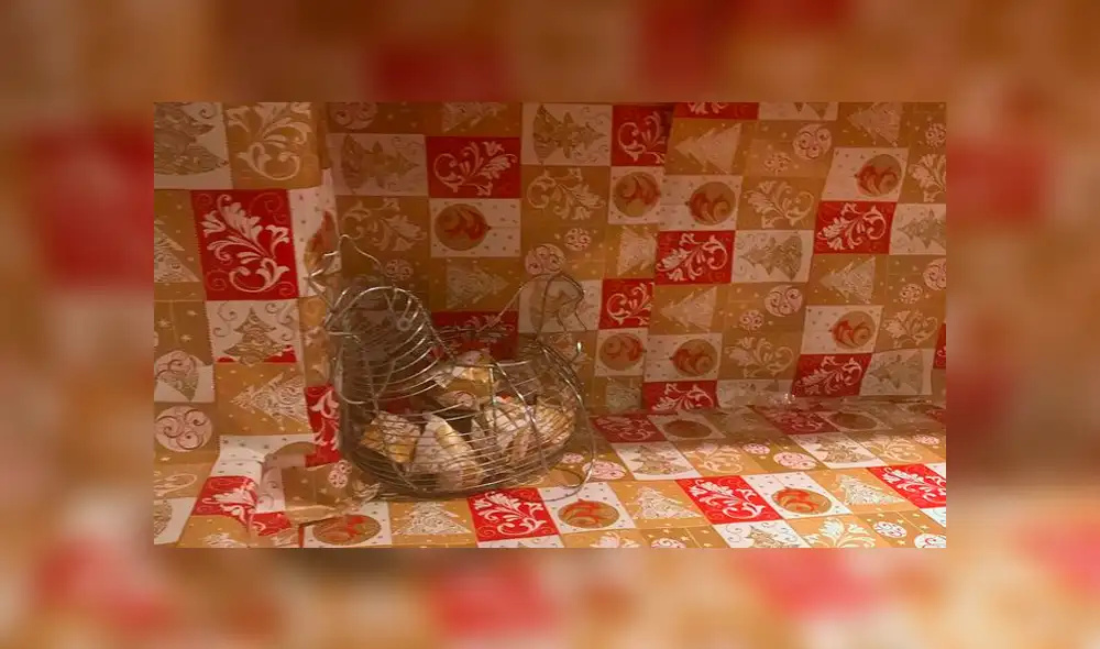 Mujer se lleva gran sorpresa al llegar a su casa y descubrir toda la cocina envuelta con papel de regalo [FOTOS]