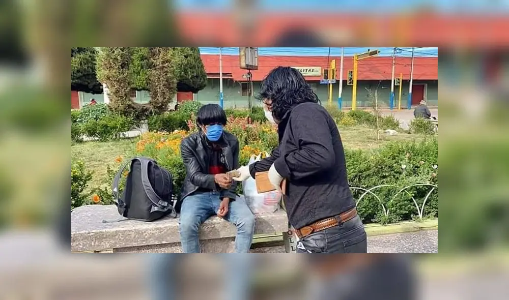 Artista regaló incluso dinero a algunas personas.