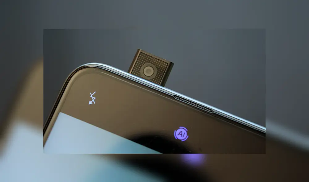 Cámara selfie de 16 megapíxeles.