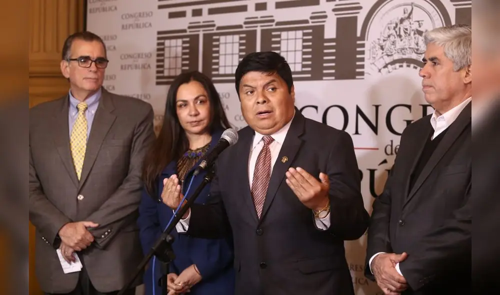 Olaechea critica a bancadas que se retiraron de proceso de selección del nuevo TC