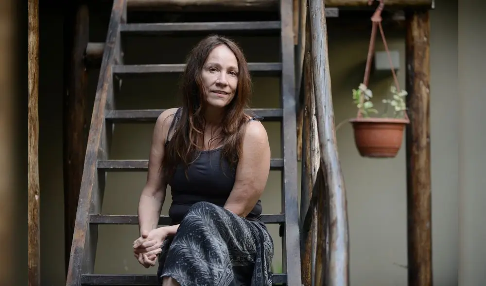 July Naters: La artesana del humor