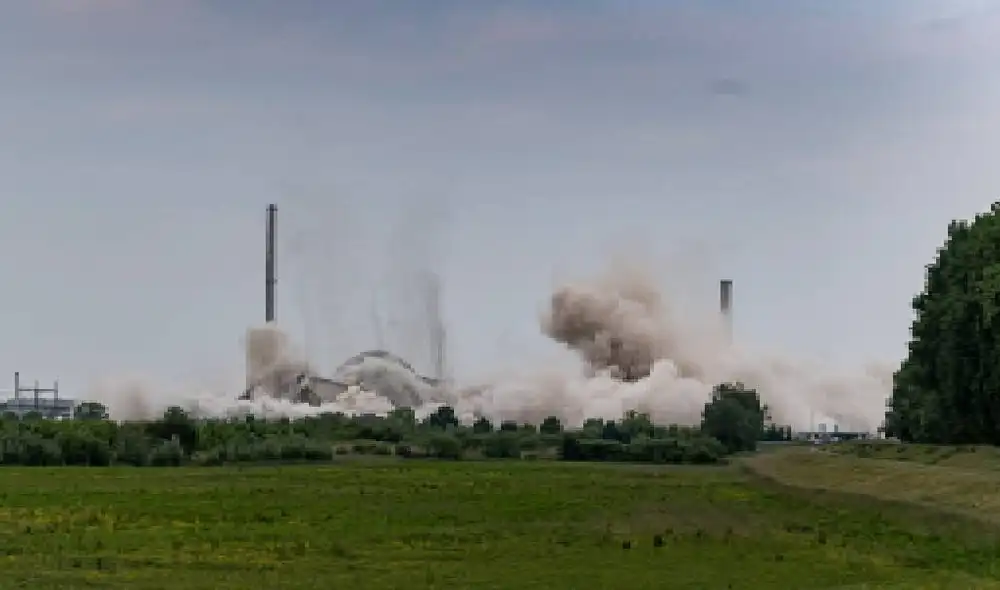 Así fue la secuencia de destrucción de ambos reactores. Foto: Reuters Así fue la secuencia de destrucción de ambos reactores. Foto: Reuters