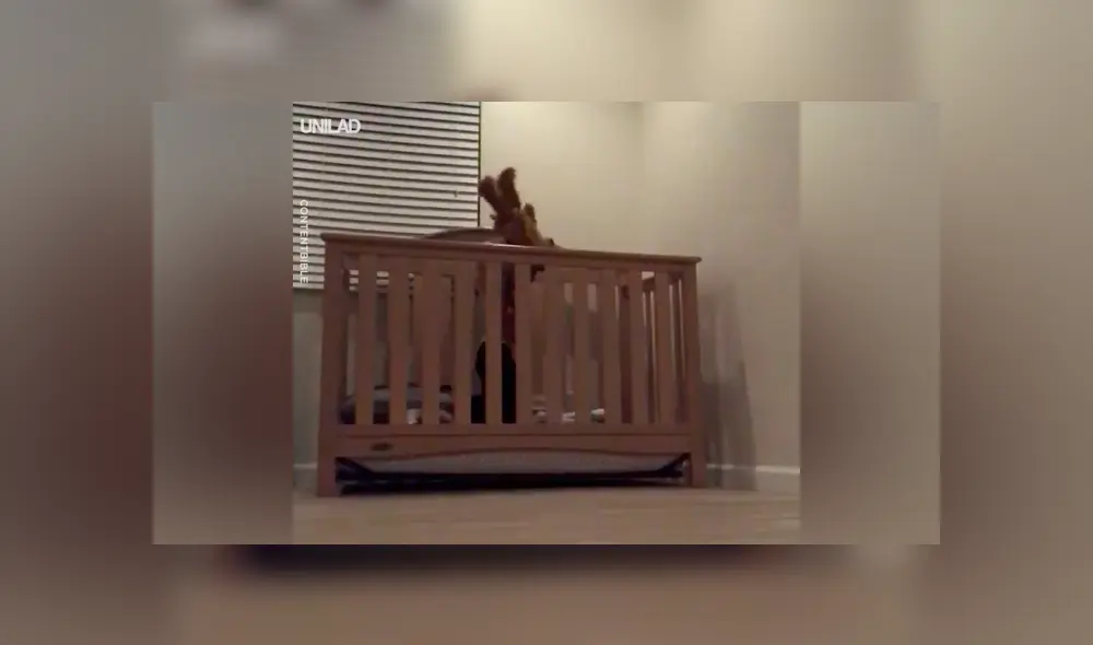 Padre coloca cámara en cuarto de su bebé y lo descubre en peligrosa hazaña [VIDEO] 
