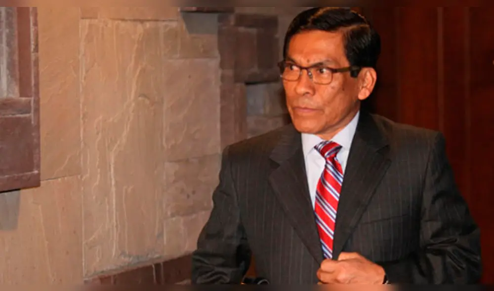 Chofer de exministro confirma haber llevado sobres para Martín Vizcarra