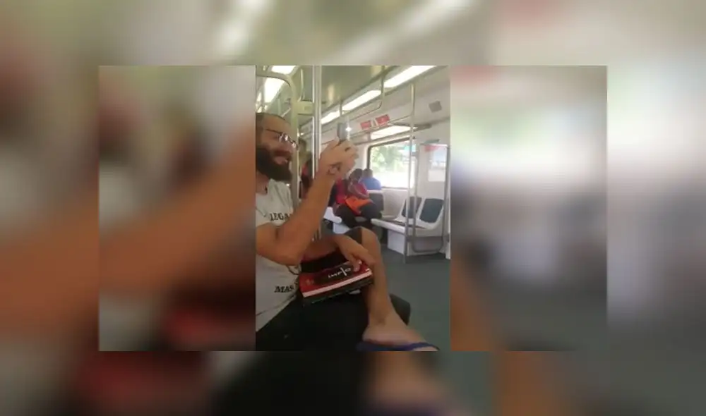 Desliza para ver cómo estos jóvenes se volvieron virales por recrear ‘¿Y dónde están las rubias?’ en un tren. Foto: Captura. Desliza para ver cómo estos jóvenes se volvieron virales por recrear ‘¿Y dónde están las rubias?’ en un tren. Foto: Captura.
