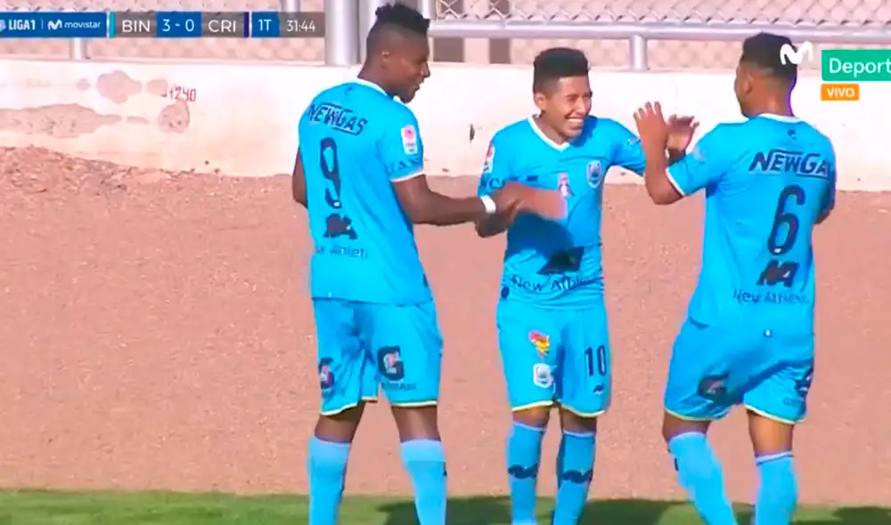 Andy Polar le hizo un "sombrerito" a Patricio Álvarez y decretó la goleada de Binacional sobre Sporting Cristal. | Foto: Movistar Deportes