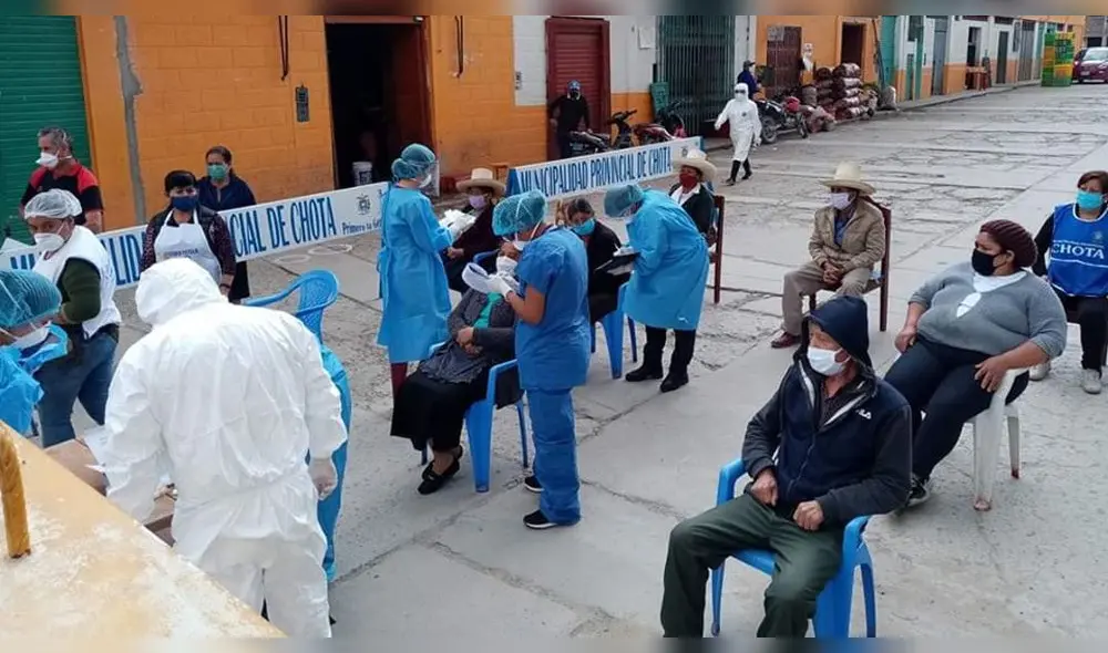 Pruebas rápidas en el mercado de Chota Pruebas rápidas en el mercado de Chota