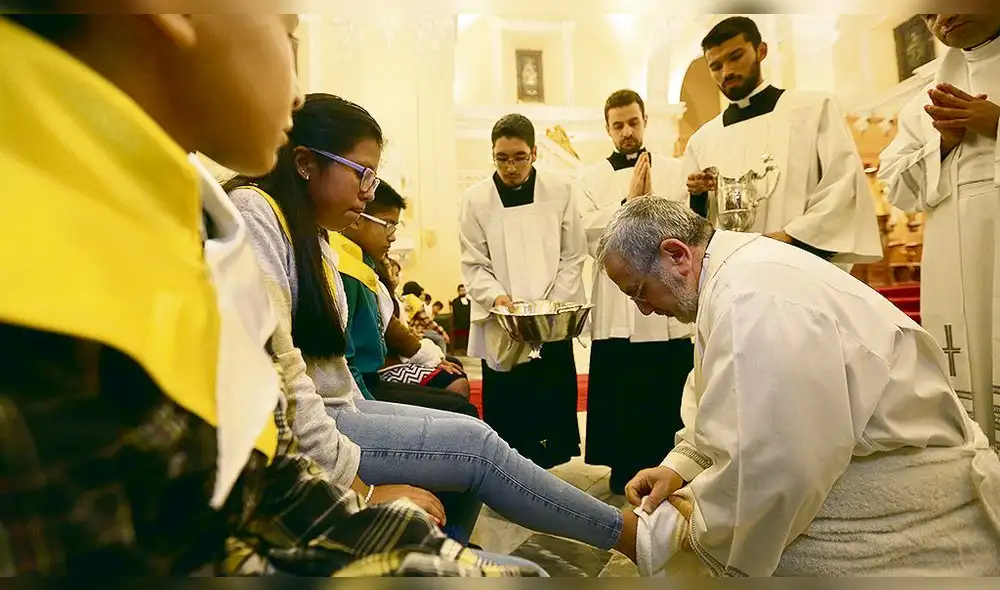 Jesús murió en la cruz por salvarnos de la esclavitud del demonio