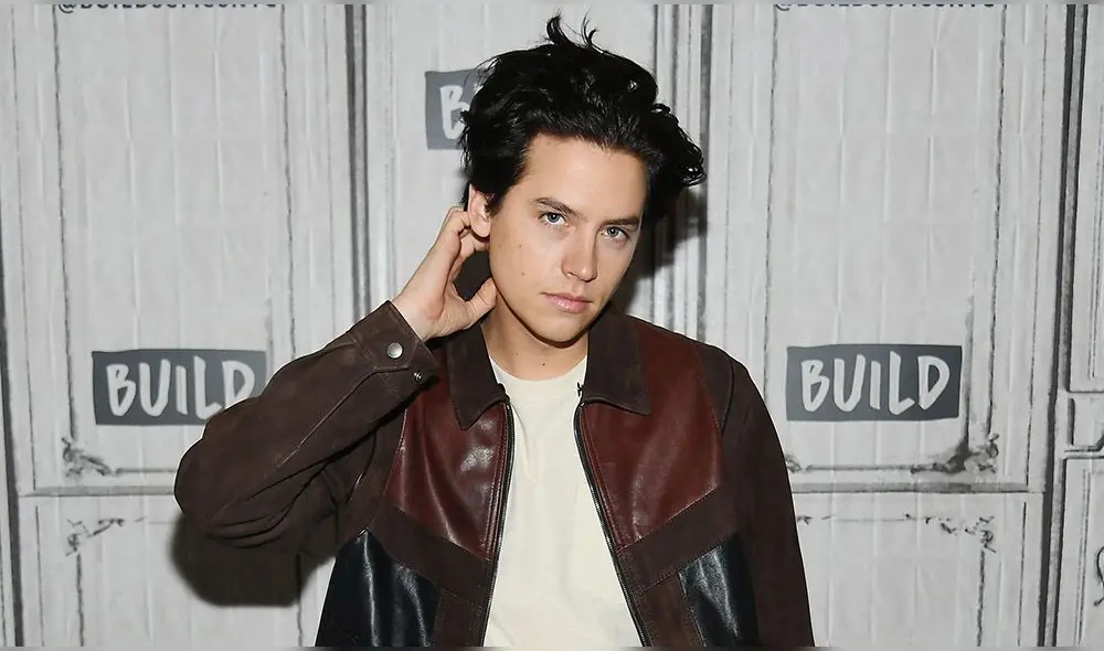 Selena Gómez revela a su amor platónico del colegio y este le responde