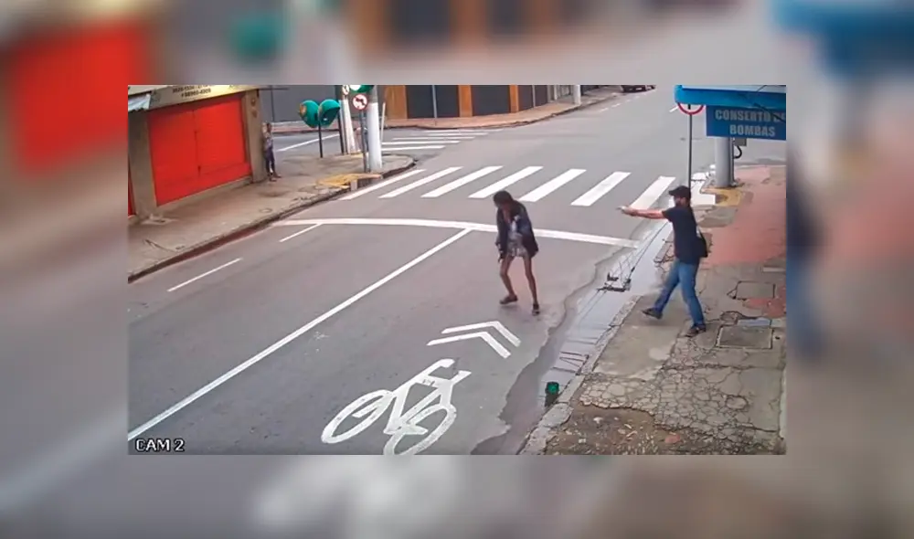 Hombre dispara y mata a mujer que se acercó a pedirle una limosna [VIDEO]