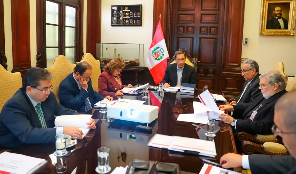 Consejo para la Reforma del Sistema de Justicia en su segunda sesión se aprobó el reglamento de la ley que la crea. Foto: Presidencia.