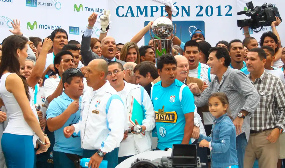 Roberto Mosquera salió campeón nacional con Sporting Cristal en el año 2012. | Foto: GLR Roberto Mosquera salió campeón nacional con Sporting Cristal en el año 2012. | Foto: GLR