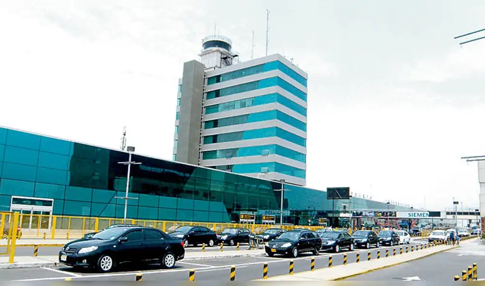 Indecopi supervisará que aerolíneas low cost cumplan con las promociones a los clientes
