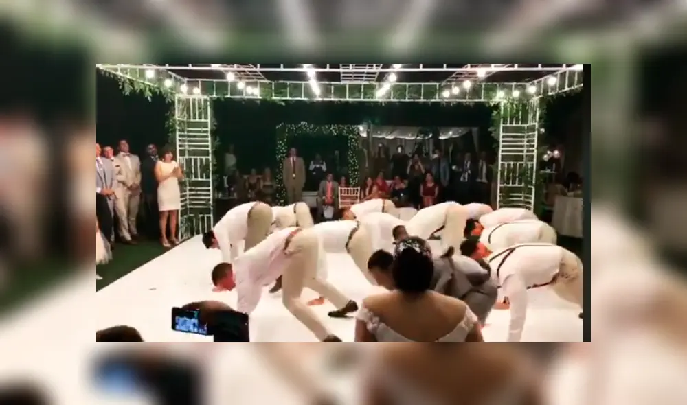 En Facebook, un recién casado preparó una sorpresa junto a sus mejores amigos con la canción ‘Que Tire Pa’Lante’. En Facebook, un recién casado preparó una sorpresa junto a sus mejores amigos con la canción ‘Que Tire Pa’Lante’.