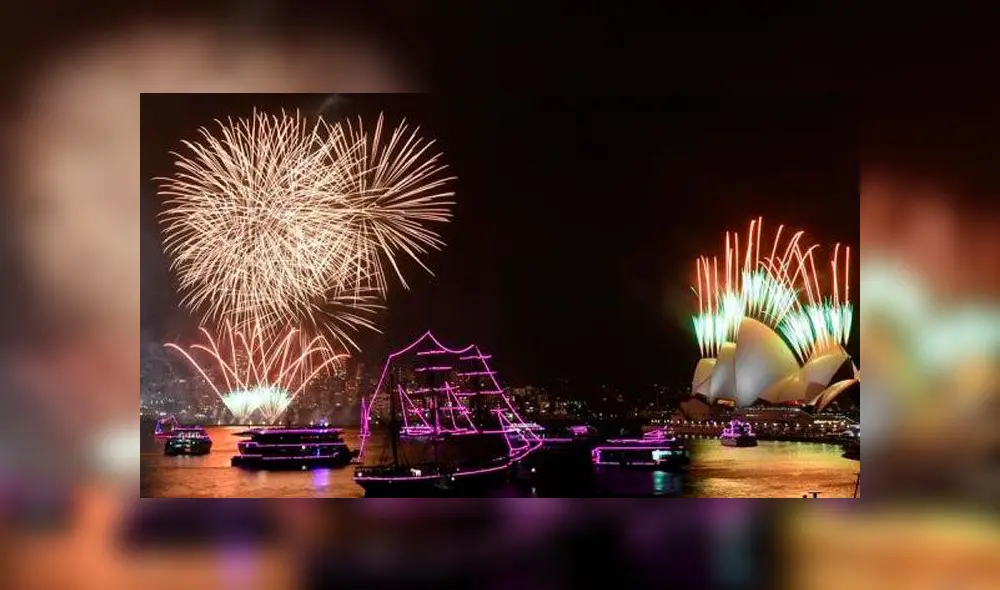 Vista de los fuegos artificiales sobre el puerto de Sydney con motivo de las celebraciones de Año Nuevo, este martes 31 de diciembre, en Australia ya 1 de enero de 2020. Foto: EFE.